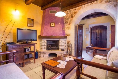 Purple Malotira Hus i Chania, Crete, Grækenland  med privat pool med plads til 4 personer...