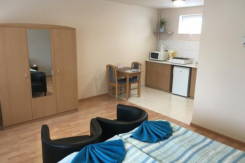 Apartman Szanyi Grosses Ferienhaus in Buk-Thermal, Thermal, Ungarn für 20 Personen...