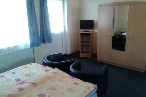 Apartman Szanyi Grosses Ferienhaus in Buk-Thermal, Thermal, Ungarn für 20 Personen...