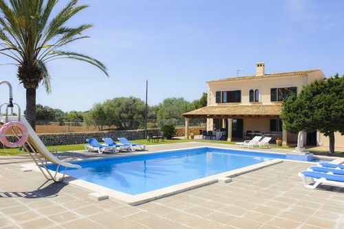 Can Sivines Villa  med privat pool i Cala Ferrera, på Mallorca, Spanien med plads til 10 personer...
