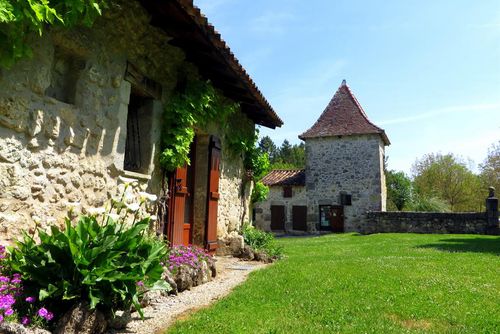 Gites de Pehillo Feriehus i Arrondissement de Nérac, Aquitaine, Frankrig  med privat pool med plads til 6 personer...
