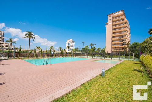 El Mirador de Calpe 2E Hermoso y cómodo apartamento con piscina comunitaria en Calpe, Costa Blanca, España para 5 personas. El apartamento está situado en una zona residencial de playa, cerca de restaurantes y bares, tiendas y supermercados, y a 25 m de la Playa Arenal....