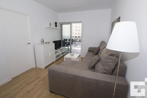 El Mirador de Calpe 2E Mooie en comfortabele appartement met gemeenschappelijk zwembad in Calpe, Costa Blanca, Spanje voor 5 personen. Het appartement is gelegen in een residentieel strandgebied, dicht bij restaurants en bars, winkels en supermarkten, en op 25 meter van Arenal-strand....