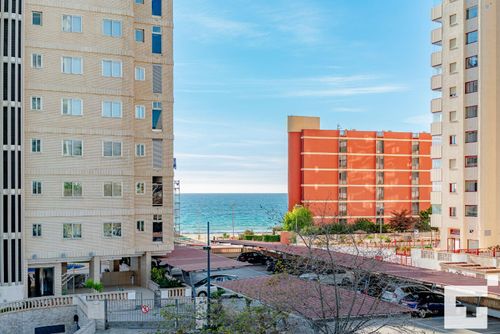 El Mirador de Calpe 2E Beautiful and comfortable apartment with communal pool in Calpe, Costa Blanca, Spain for 5 persons. The apartment is situated in a residential beach area, close to restaurants and bars, shops and supermarkets, and is 25 m from Arenal Beach....