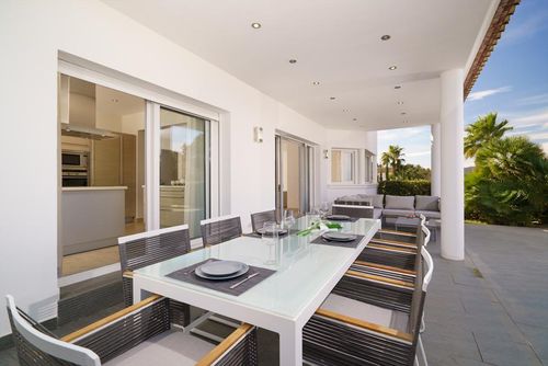 Bonheur 6 Villa in Javea, Costa Blanca, Spanien mit privatem Pool für 6 Personen. Das Haus befindet sich in einer Wohngegend....