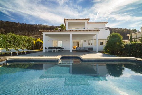 Bonheur 6 Villa in Javea, Costa Blanca, Spanien mit privatem Pool für 6 Personen. Das Haus befindet sich in einer Wohngegend....