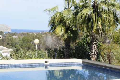 Bonheur 6 Villa in Javea, Costa Blanca, Spanje met privézwembad voor 6 personen. Het huis is gelegen in een woonwijk....