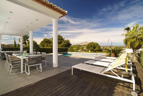 Bonheur 6 Villa in Javea, Costa Blanca, Spanje met privézwembad voor 6 personen. Het huis is gelegen in een woonwijk....