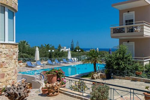 Cactus Apartments Lägenhet  med privat pool i Chania, Crete, Greece för 4 personer...