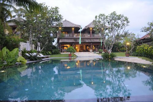 Waringin 5 bedroom Villa mewah besar dan  di Canggu, Bali, Indonesia  dengan kolam renang pribadi untuk 10 orang...