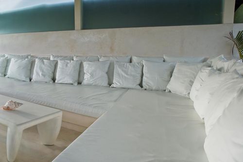 Puro Blanco 5 bedroom Rustieke en comfortabele villa in Canggu, op Bali, Indonesië  met privé zwembad voor 10 personen...