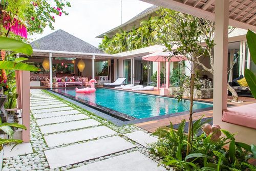 AMar 4 bedroom Villa de lujo moderna y confortable  con piscina privada en Canggu, Bali, Indonesia para 8 personas...