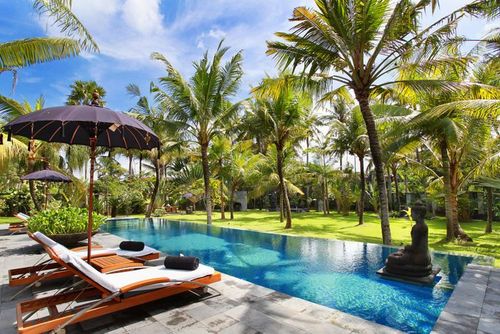 Valentine 4 bedroom Villa di lusso grande e romantica a Canggu, Bali, in Indonesia  con piscina privata per 8 persone...
