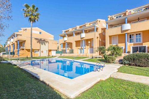 Atico La Caleta LT Mooie en comfortabele appartement in Javea, Costa Blanca, Spanje met gemeenschappelijk zwembad voor 4 personen. Het appartement is gelegen in een residentieel strandgebied en ligt op 500 m van het strand La Caleta....