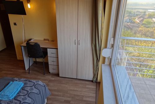 Struma Dolinata twin room Kamar hotel di Strumyani, Southwestern Bulgaria (region Sandanski), Bulgaria untuk 2 orang...