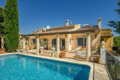 Villa Atenea Wonderful and luxury villa with private pool in Moraira, Costa Blanca, Spain for 6 persons. The villa is situated in a residential beach area and is 2 km from El Portet beach....