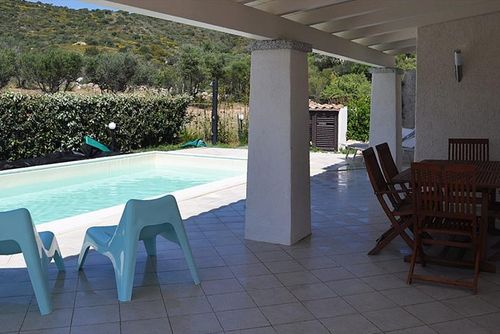 Villa Altora Due Villa  dengan kolam renang pribadi di San Teodoro, Sicilia, Italy untuk 7 orang...