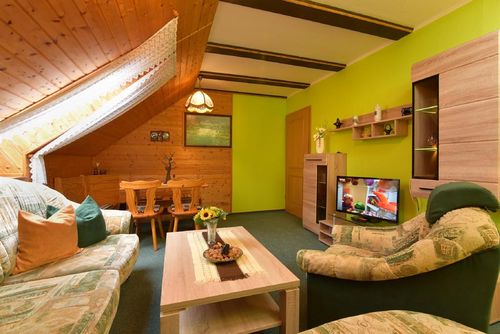 FH Richter- Fewo Ahorn Apartment in Drognitz, Ortsteil Lothra, Thüringer Wald, Schiefergebirge, Germany for 5 persons...