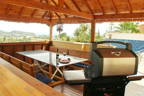 Villa Evora by Solidays Beautiful and comfortable holiday house with private pool in Moraira, Costa Blanca, Spain for 8 persons. The house is situated in a coastal and residential area, 4 km from L'Ampolla Moraira beach and 4 km from Moraira centre....