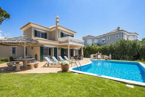 VDL 1042a Villa i Vale do Lobo, på Algarve, Portugal  med privat pool med plads til 6 personer...