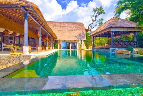 Villa Buddha 8 Prachtige en romantische villa in Lovina, op Bali, Indonesië  met privé zwembad voor 8 personen...