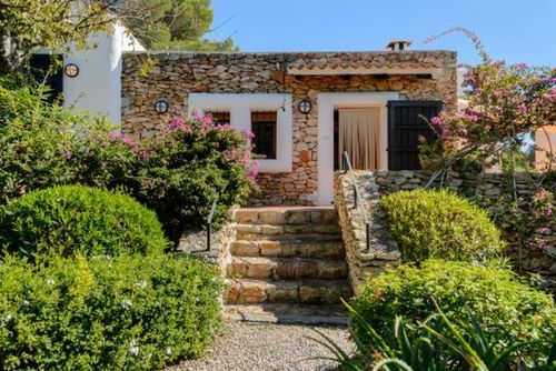 Can Patri Villa di San Carlos, Ibiza, Spain  dengan kolam renang pribadi untuk 5 orang...