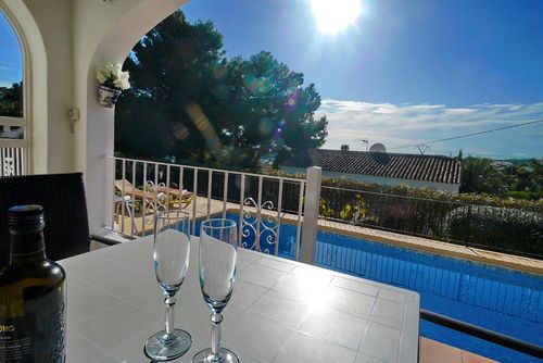 Villa Ana Marie: Moraira, Costa Blanca, España. Vistas al mar, Vistas a la montaña, Terraza y piscina y Comedor al aire libre