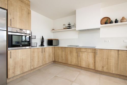 Tortuga Verde Moderne en luxe villa met privézwembad in Denia, Costa Blanca, Spanje voor 6 personen. Het huis is gelegen in een heuvelachtig en stedelijk strandgebied, op 2 km van het Marineta Cassiana strand....