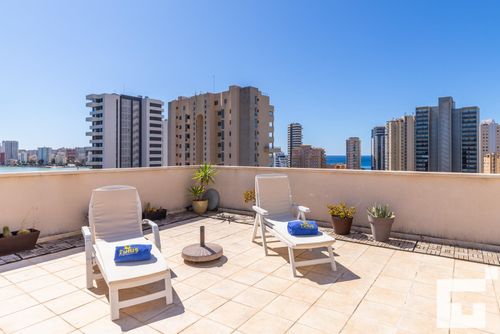Estrella de Calpe 8C Apartamento cómodo en Calpe, Costa Blanca, España, con piscina comunitaria para 6 personas. El apartamento está situado en una zona residencial cercana a la playa, cerca de supermercados y una cancha de tenis, y a 1 km de la playa de Arenal-Bol....