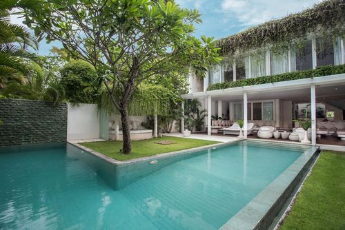 Eden Riverside 8BR Grote en gezellige luxe villa  met privé zwembad in Seminyak, op Bali, Indonesië voor 16 personen...