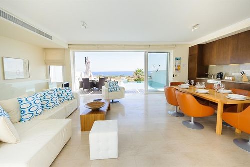 Luxury Bay View 28 Right On The Beach Villa in Protaras, Protaras, Cyprus  met privé zwembad voor 10 personen...