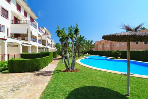El Palmeral I Большая и комфортабельная квартира в Дении, Коста-Бланка, Испания с общим бассейном для 6 человек. Квартира расположена в жилой зоне на побережье....
