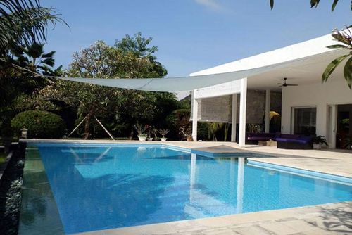 Cymopoleia Villa à Kalisada, Seririt, Kabupaten Buleleng, Bali 8115, Lovina, North Bali, Indonésie pour 12 personnes...