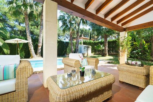 Alaya 6 pax Large and comfortable villa with private pool in Xàbia, Costa Blanca, Spain for 6 people. The house is situated in a residential beach area, at 1 km from El Arenal, Xàbia beach and at 1 km from the Mediterranean Sea, Xàbia....