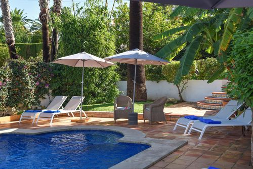 Casa Ceba Classic and comfortable villa with private pool in Javea, Costa Blanca, Spain for 8 persons. The house is situated in a coastal, hilly and residential area, close to restaurants and bars and 4 km from El Arenal, Javea beach....