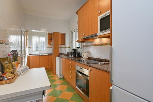Casa Ceba 6 pax Classic and comfortable villa in Jávea, Costa Blanca, Spain with private pool for 6 persons. The house is situated in a coastal, hilly and residential area, close to restaurants and bars and 4 km from El Arenal, Jávea beach....