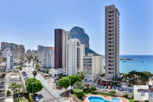 Las Garzas 8B Appartement in Calpe, Costa Blanca, Spanje met gemeenschappelijk zwembad voor 5 personen. Het appartement is gelegen dicht bij restaurants en bars en bevindt zich op 200 m van het Cantal Roig-strand....