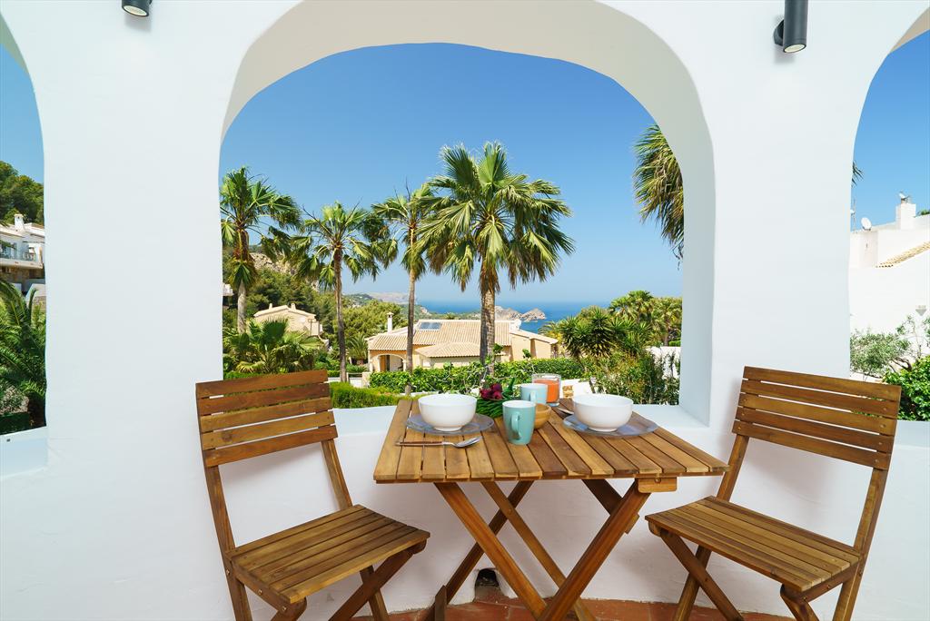 Aguila Rent a Villa