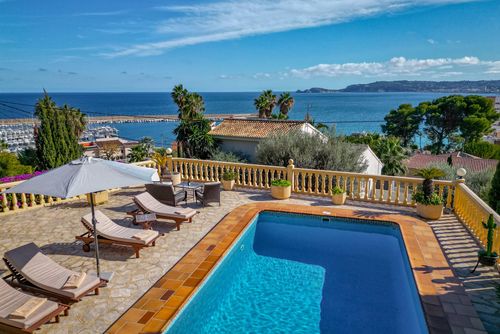 La Cofa Wonderful and luxury villa in Jávea, Costa Blanca, Spain with private pool for 4 persons. The house is situated in a residential beach area, at 1 km from La Grava, Puerto, Jávea beach and at 1 km from the Mediterranean, Jávea....