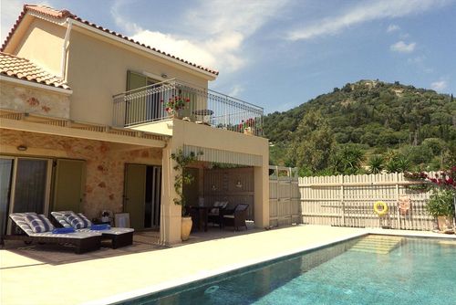 Athena Villa di Skala, Kefalonia, Greece  dengan kolam renang pribadi untuk 2 orang...
