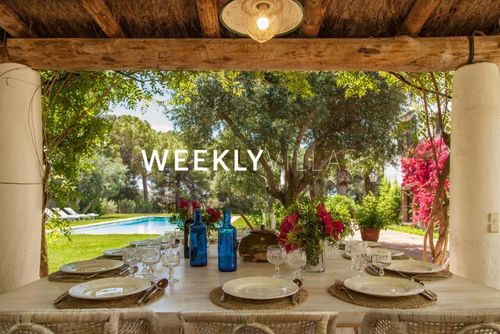 Mas Peirot 20 minutes walk to beaches  Genuine Farmhouse    Garden and Parc 60 Hectares Cunit Bekväm villa i Sitges, Costa Dorada, Spanien med en privat pool för 18 personer. Huset är beläget i ett lantligt, skogbevuxet och bostadsområde vid stranden....