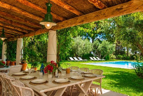 Mas Peirot 20 minutes walk to beaches  Genuine Farmhouse    Garden and Parc 60 Hectares Cunit Villa cómoda en Sitges, Costa Dorada, España, con una piscina privada para 18 personas. La casa se encuentra en una zona rural, boscosa y residencial junto a la playa....