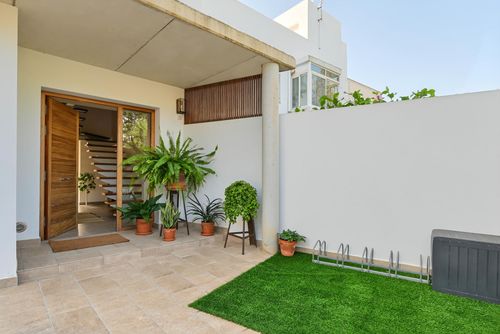 Casa Javi 4 pax Wonderful and luxurious villa with private pool in Xàbia, Costa Blanca, Spain for 4 persons. The house is situated in a residential beach area, close to restaurants and bars, shops and supermarkets, 100 m from El Arenal, Xàbia beach and 0....