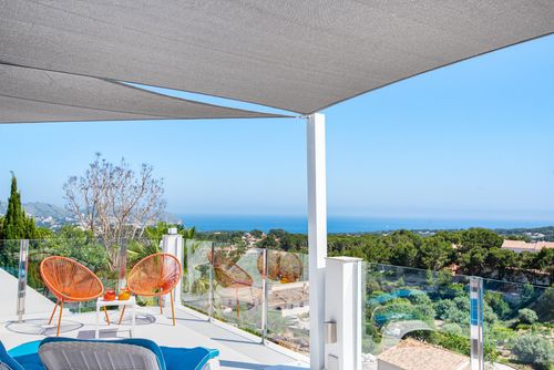 Villa Momily  luxuary fantastic sea view Wonderful and luxurious villa in Moraira, Costa Blanca, Spain, with private pool for 6 persons. The house is situated in a residential beach area and is 3 km from Platgetes Moraira beach....