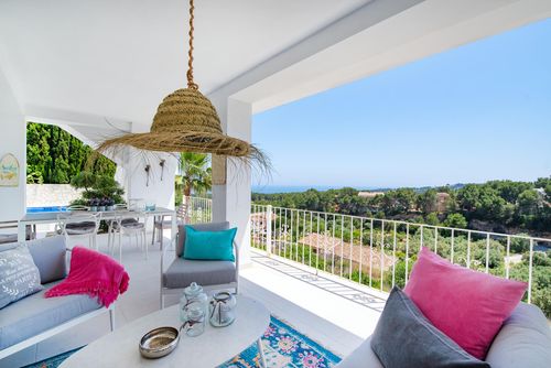 Villa Momily  luxuary fantastic sea view Wonderful and luxurious villa in Moraira, Costa Blanca, Spain, with private pool for 6 persons. The house is situated in a residential beach area and is 3 km from Platgetes Moraira beach....
