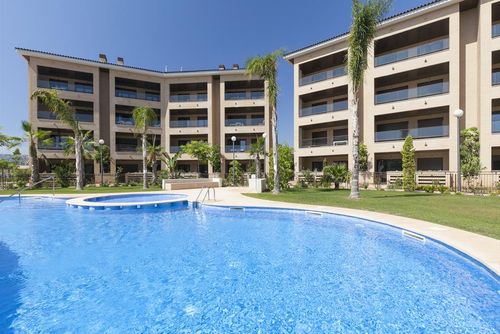 Brisas del Arenal Modern and luxurious apartment in Javea, Costa Blanca, Spain with communal pool for 4 persons. The apartment is situated in an urban beach area, close to restaurants and bars, shops and supermarkets, and is 50 m from Arenal Javea beach....