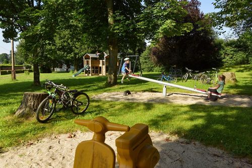 FH Richter - Fewo Linde Grand appartement à Drognitz, Ortsteil Lothra, Thüringer Wald, Schiefergebirge, Allemagne pour 4 personnes...