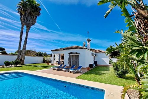 La Escondida Lovely and comfortable villa in Chiclana de la Frontera, Costa de la Luz, Spain with private pool for 8 persons. The house is situated in a rural beach area, 3 km from La Barrosa beach and 5 km from La Barrosa....
