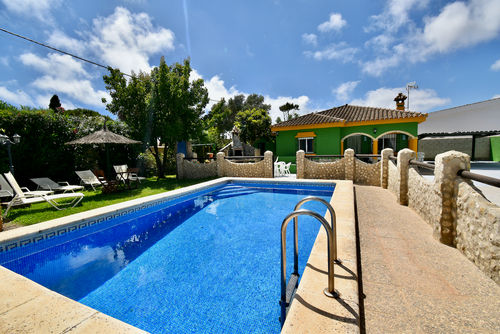 Franjomar Villa in Chiclana de la Frontera, Costa de la Luz, Spain with private pool for 6 persons. The house is situated in a coastal and rural area, 3 km from La Barrosa beach and 5 km from La Barrosa....