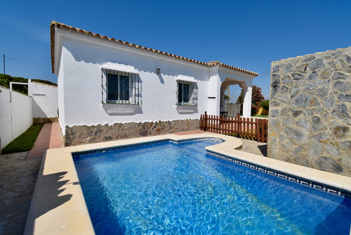 Los Rodriguez Villa with private pool in Chiclana de la Frontera, Costa de la Luz, Spain for 7 persons. The house is situated in a coastal and rural area....